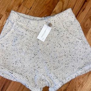Super cute knit shorts!